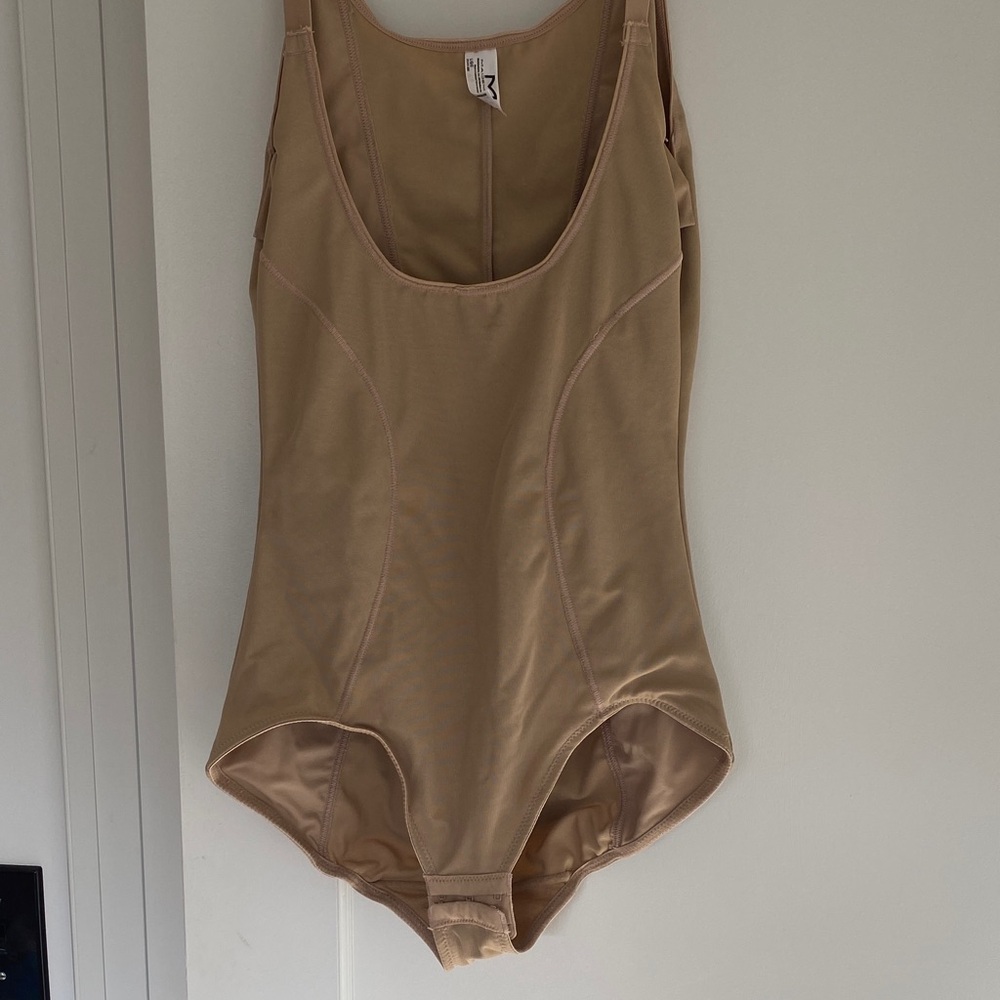 Maidenform Women's Cream Shapewear Bodysuit